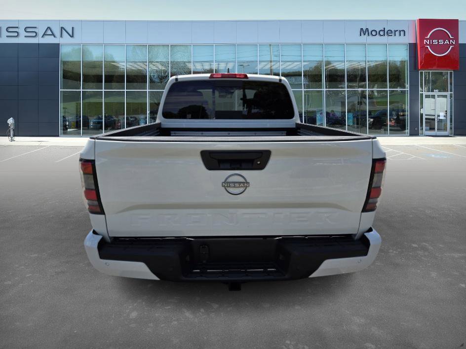 2025 Nissan Frontier Crew Cab SV photo 6