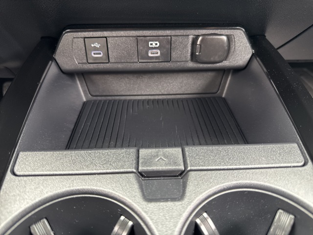 2024 Toyota Prius XLE photo 29