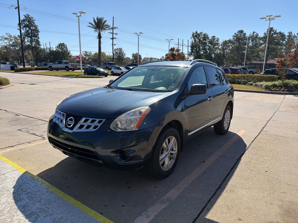 2012 Nissan Rogue SV photo 2