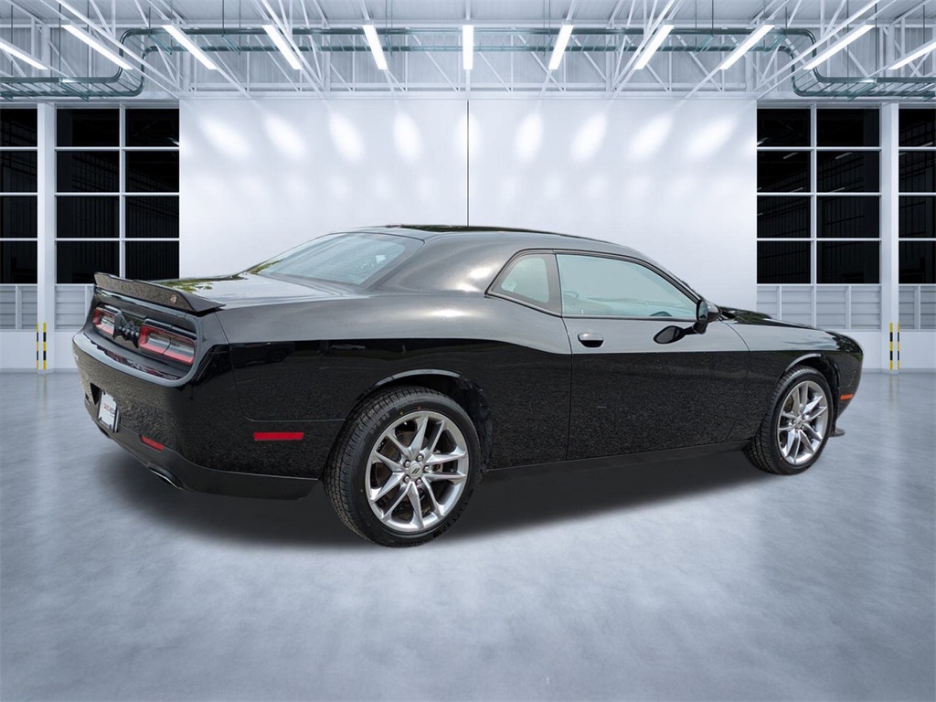 2022 Dodge Challenger GT photo 3