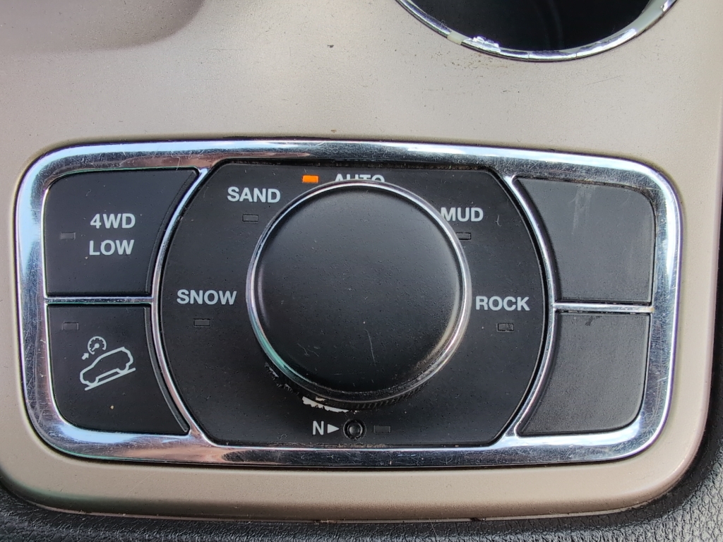 2015 Jeep Grand Cherokee Laredo photo 11