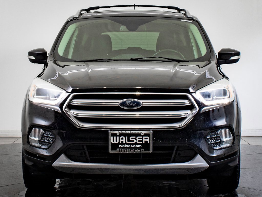 2018 Ford Escape Titanium photo 2