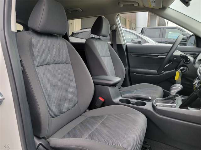 2024 Kia Seltos LX photo 17