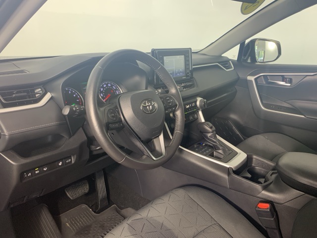 2021 Toyota RAV4 XLE photo 11