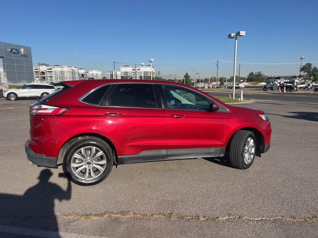 2024 Ford Edge Titanium photo 3