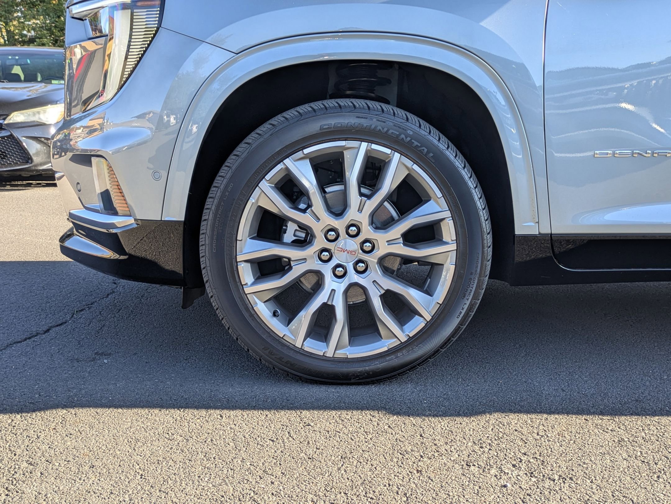 2026 Gmc Acadia Denali photo 4