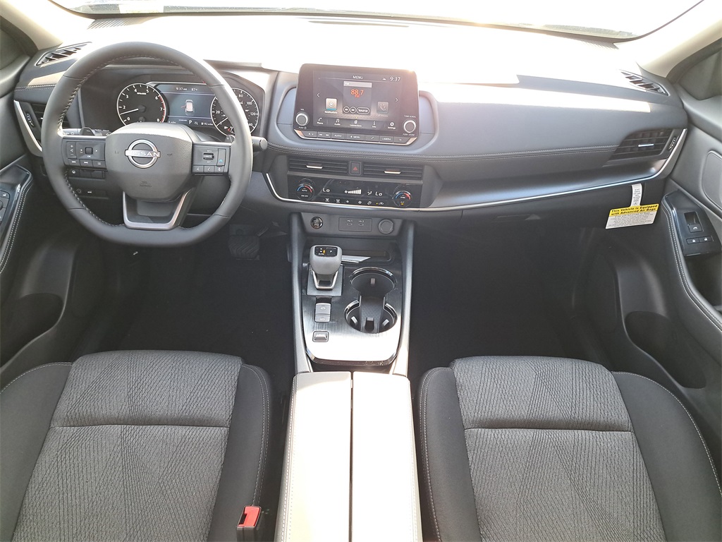 2026 Nissan Rogue SV photo 16