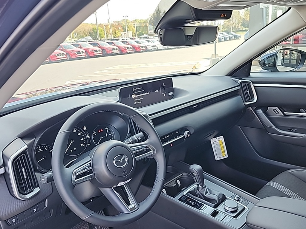 2025 Mazda CX-50 2.5 Select photo 4