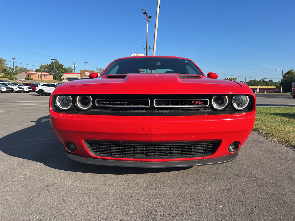 2018 Dodge Challenger R/T photo 2