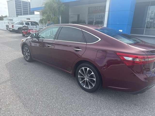 2016 Toyota Avalon Limited photo 5