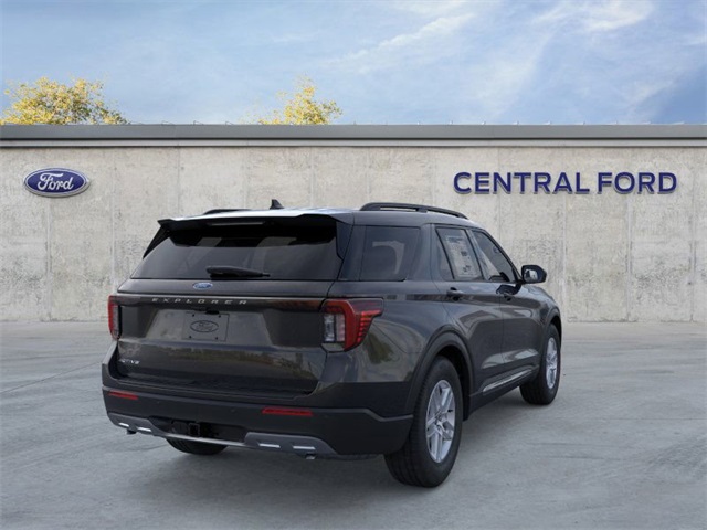 2025 Ford Explorer photo 4