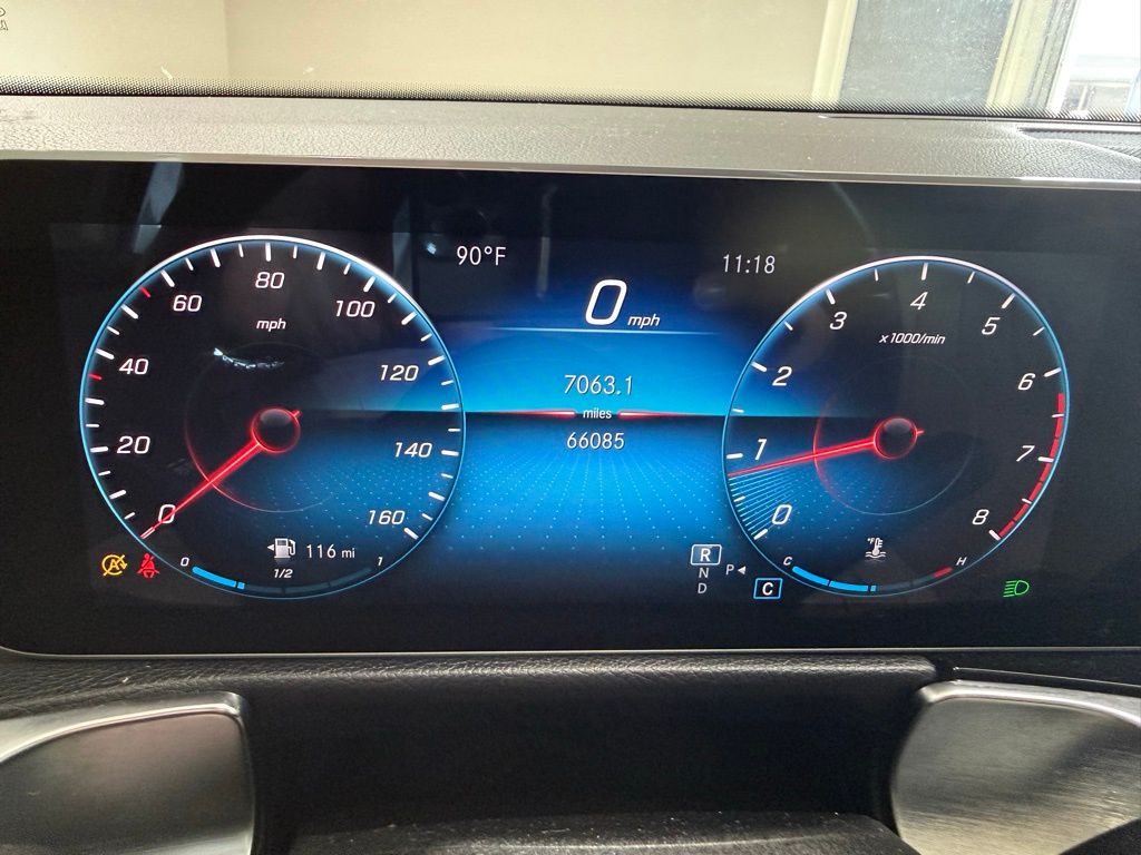 2020 Mercedes Benz GLB 250 photo 3