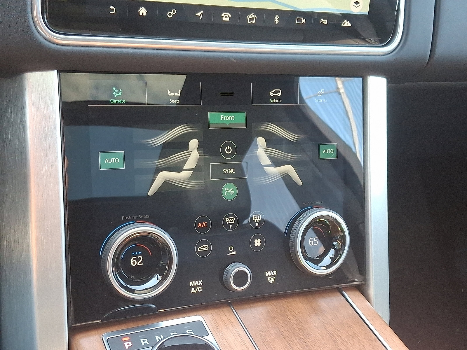 2020 Land Rover Range Rover P525 HSE photo 26