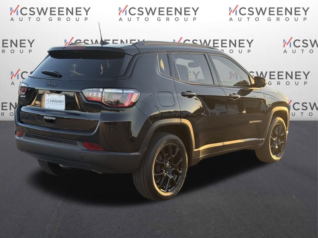 2025 Jeep Compass Latitude photo 4