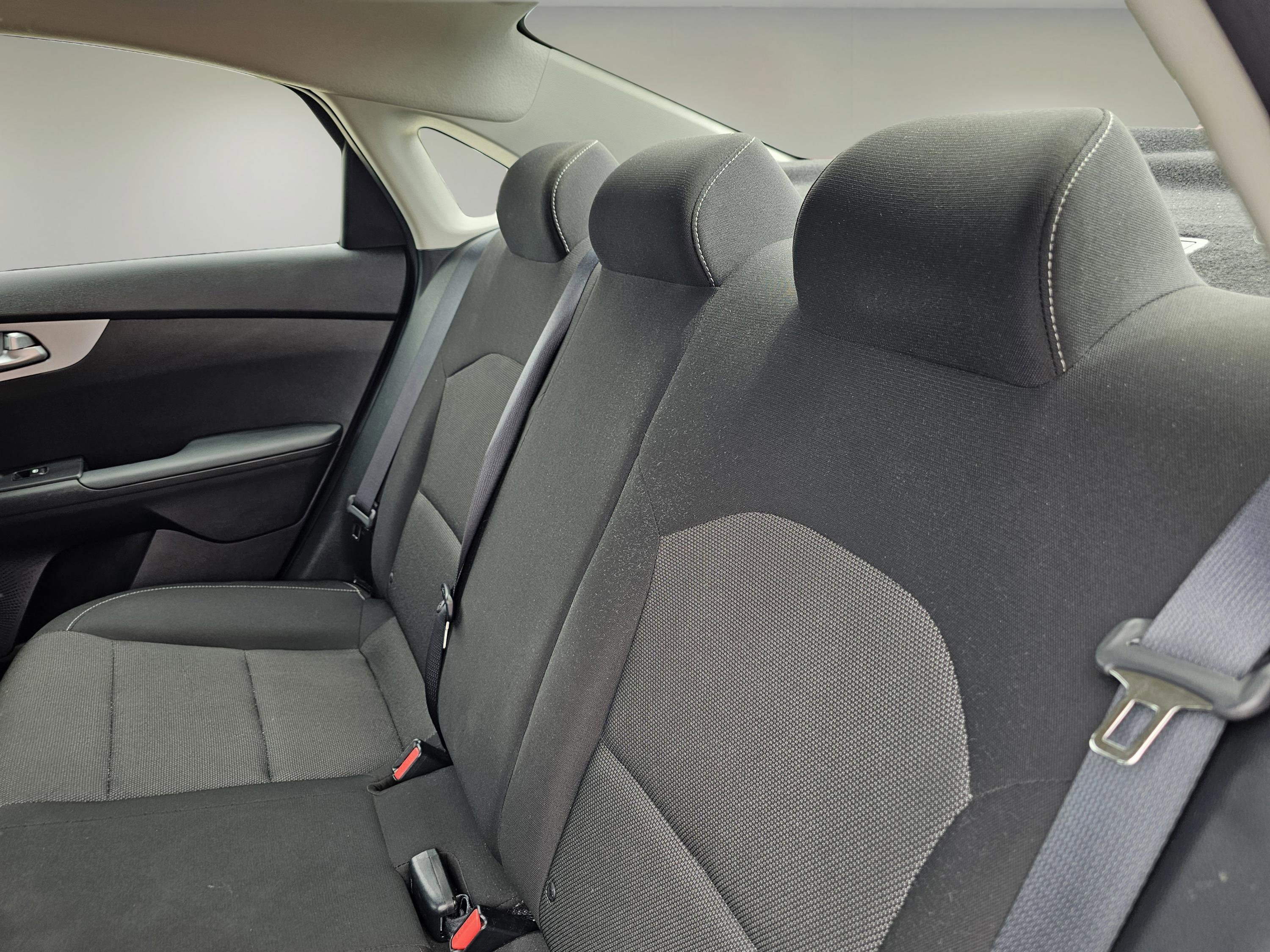 2024 Kia Forte LXS photo 23