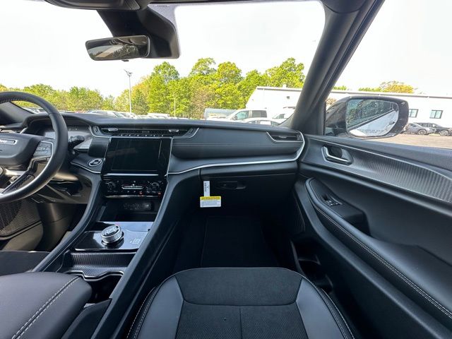 2025 Jeep Grand Cherokee Altitude X photo 27