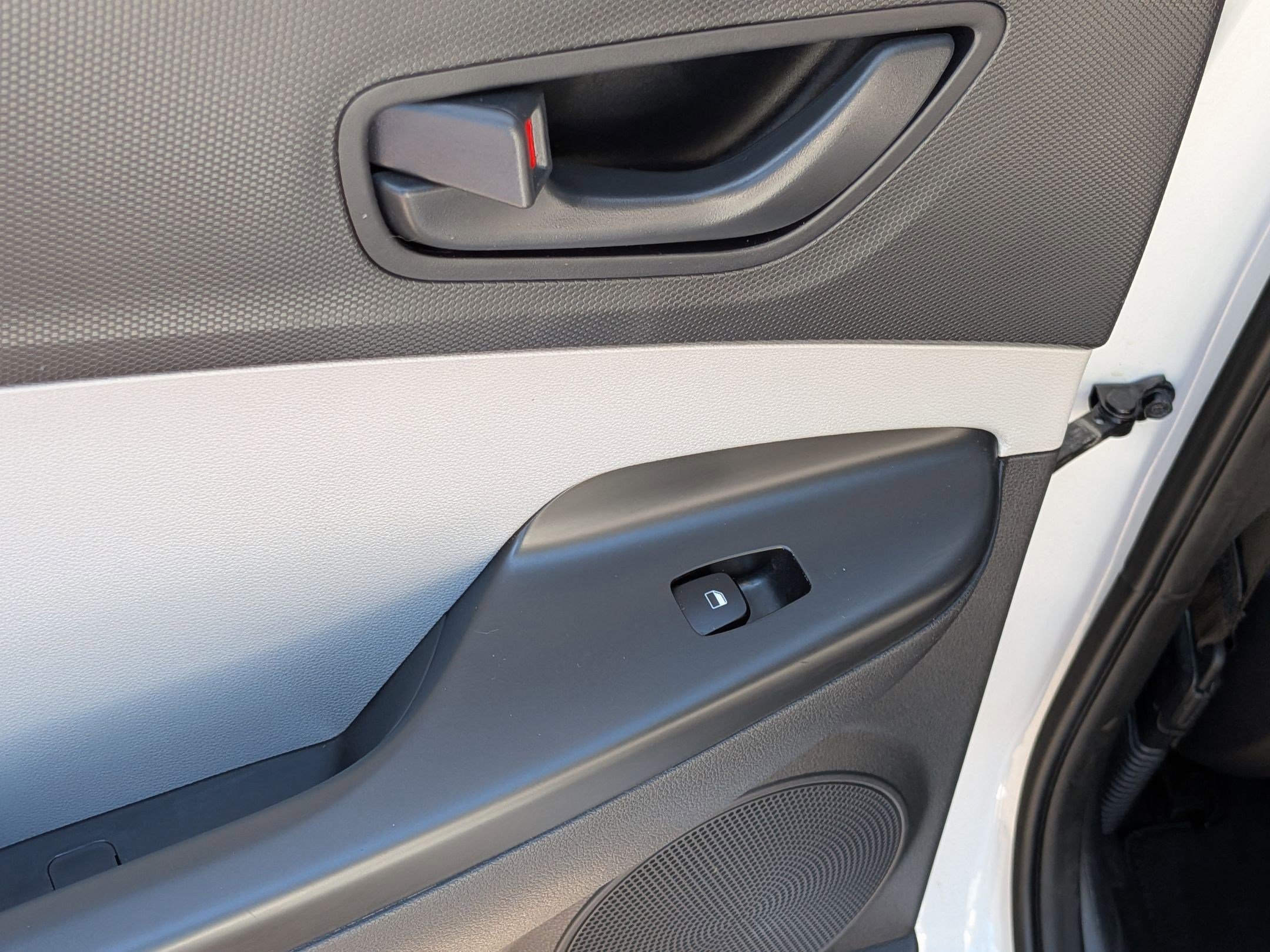 2023 Hyundai Kona SEL photo 25