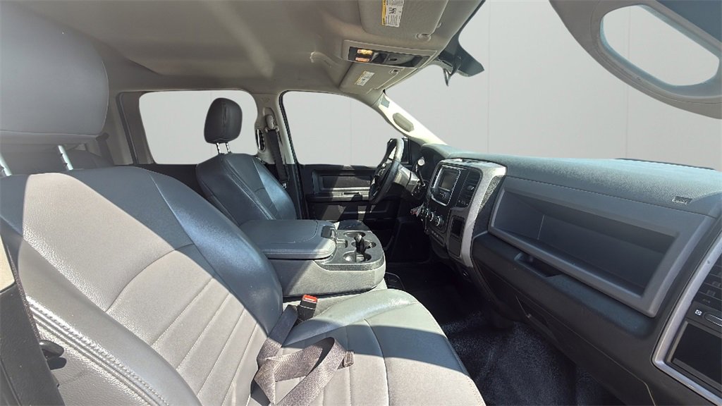2017 Ram 2500 Tradesman photo 30