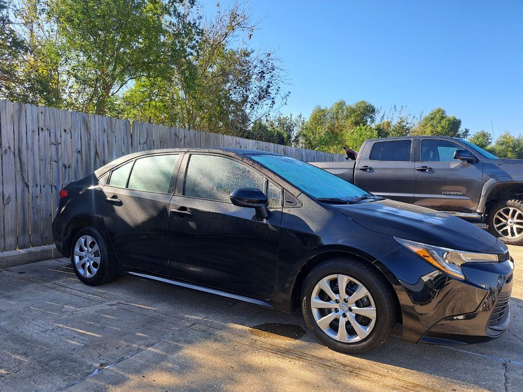 Used 2023 Toyota Corolla LE with VIN 5YFB4MDE5PP046157 for sale in Northfield, Minnesota