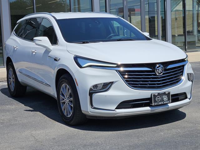 2024 Buick Enclave Premium photo 2