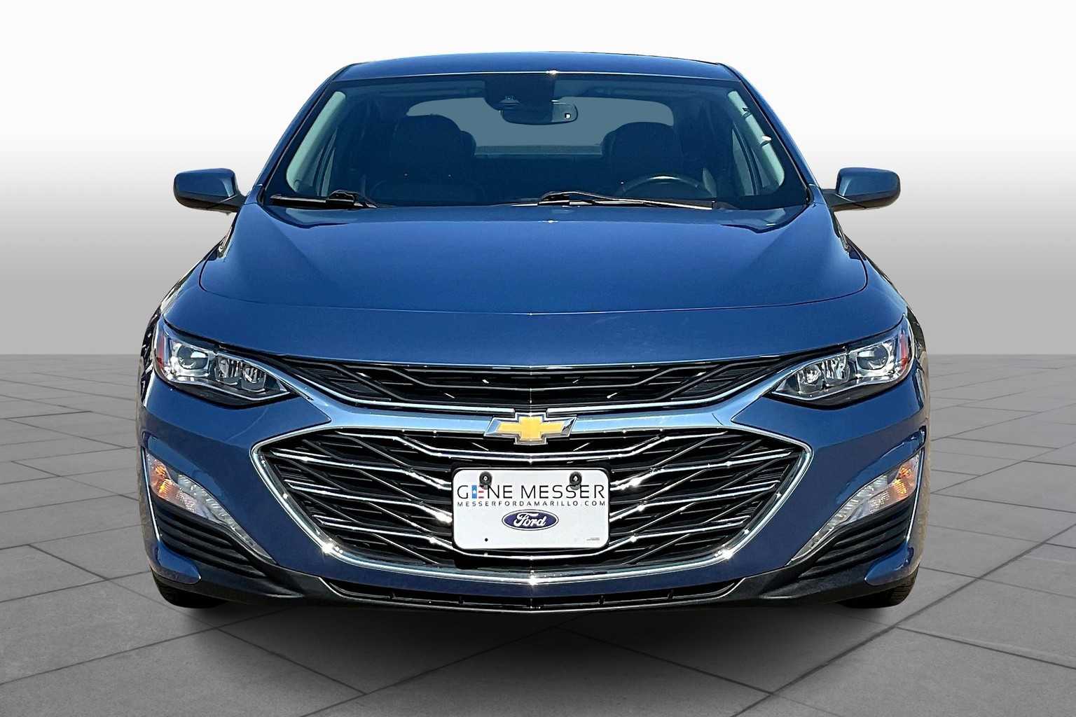 2024 Chevrolet Malibu Premier 2LT photo 3