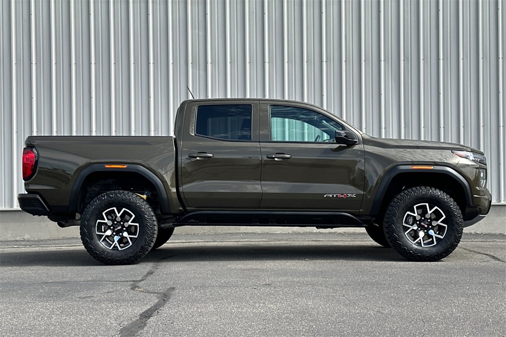 2024 Gmc Canyon AT4X photo 3