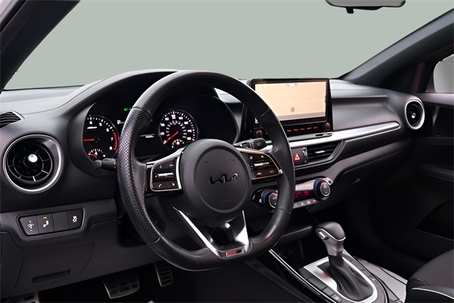 2022 Kia Forte GT-Line photo 2