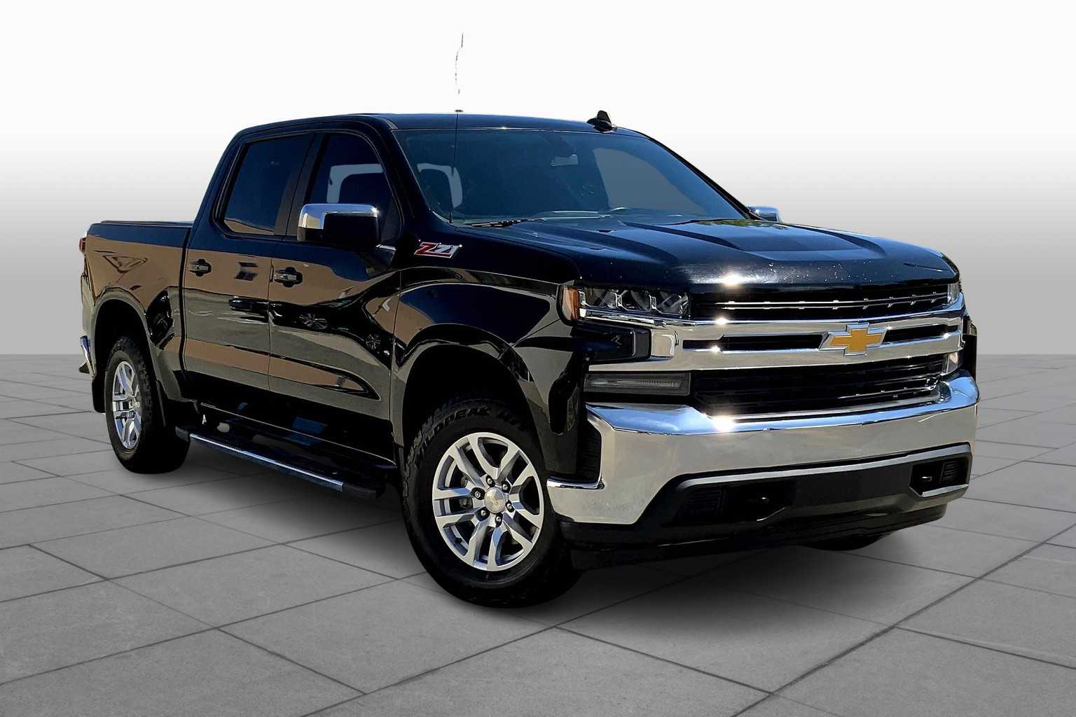 2019 Chevrolet Silverado 1500 LT photo 2