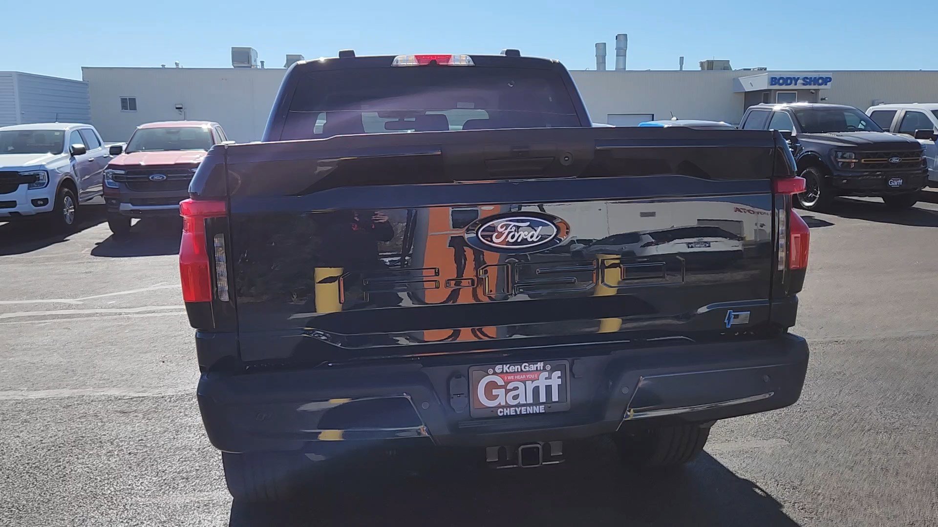 2025 Ford F-150 Lightning photo 4