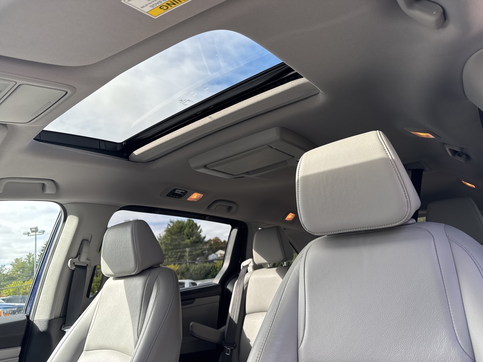 2020 Honda Odyssey EX-L photo 3