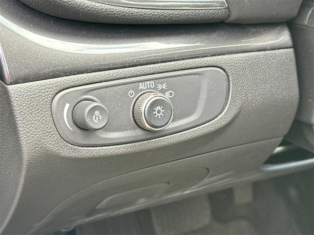 2022 Buick Encore Preferred photo 8