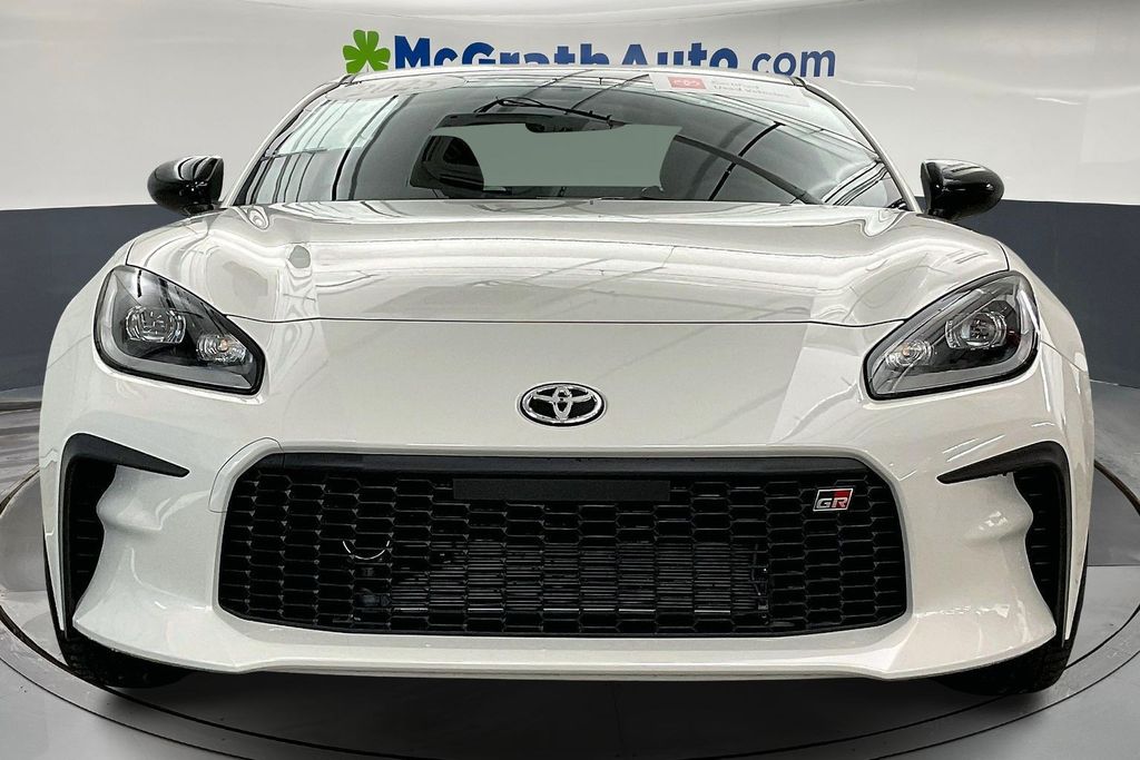 2025 Toyota GR86 Premium photo 4
