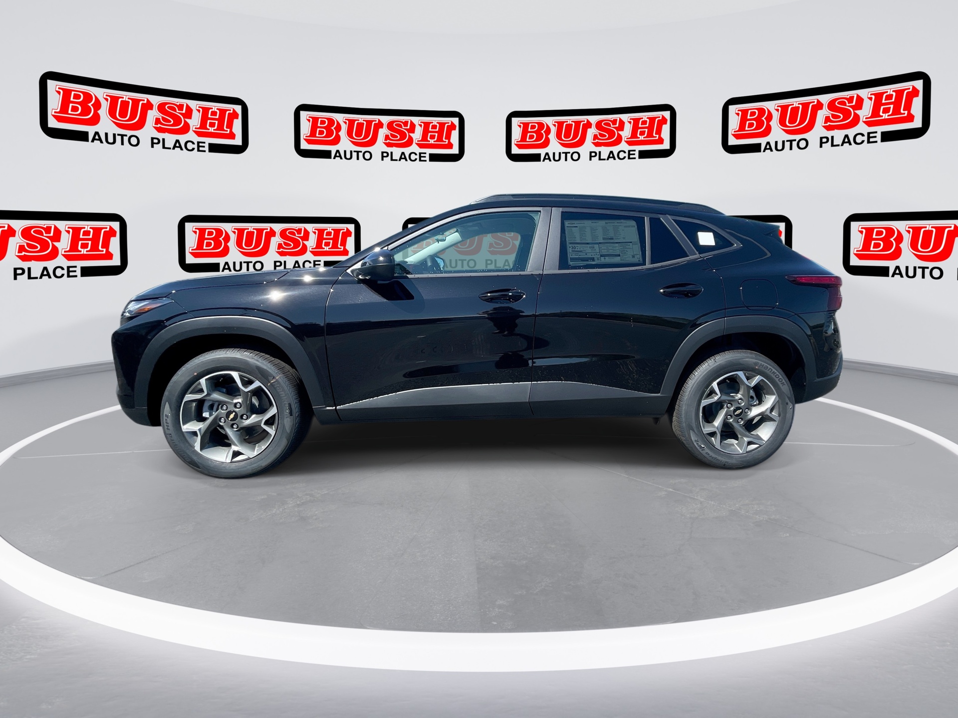 2025 Chevrolet Trax LT photo 36