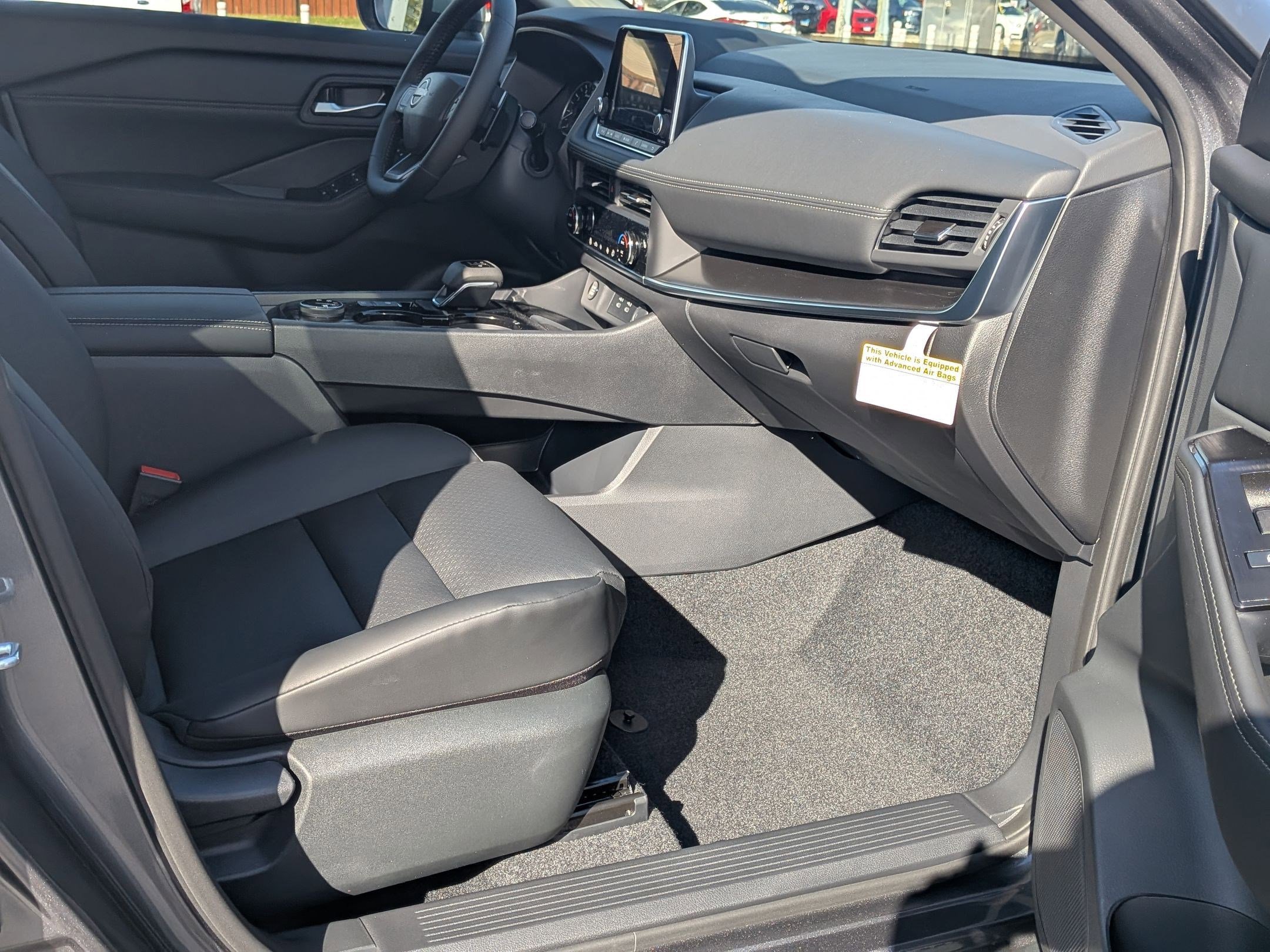 2026 Nissan Rogue SV photo 16