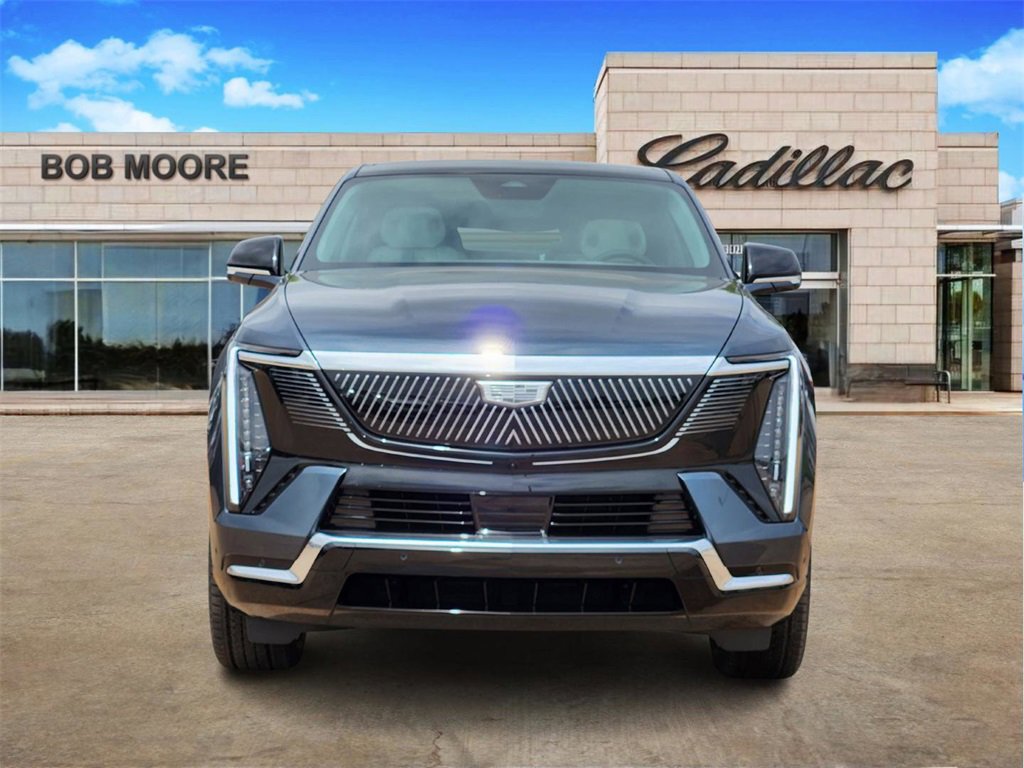 2025 Cadillac Escalade IQ Luxury photo 2
