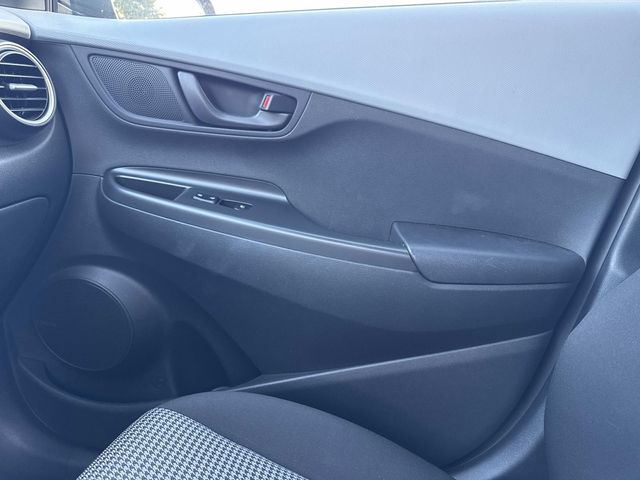 2020 Hyundai Kona SEL Plus photo 19