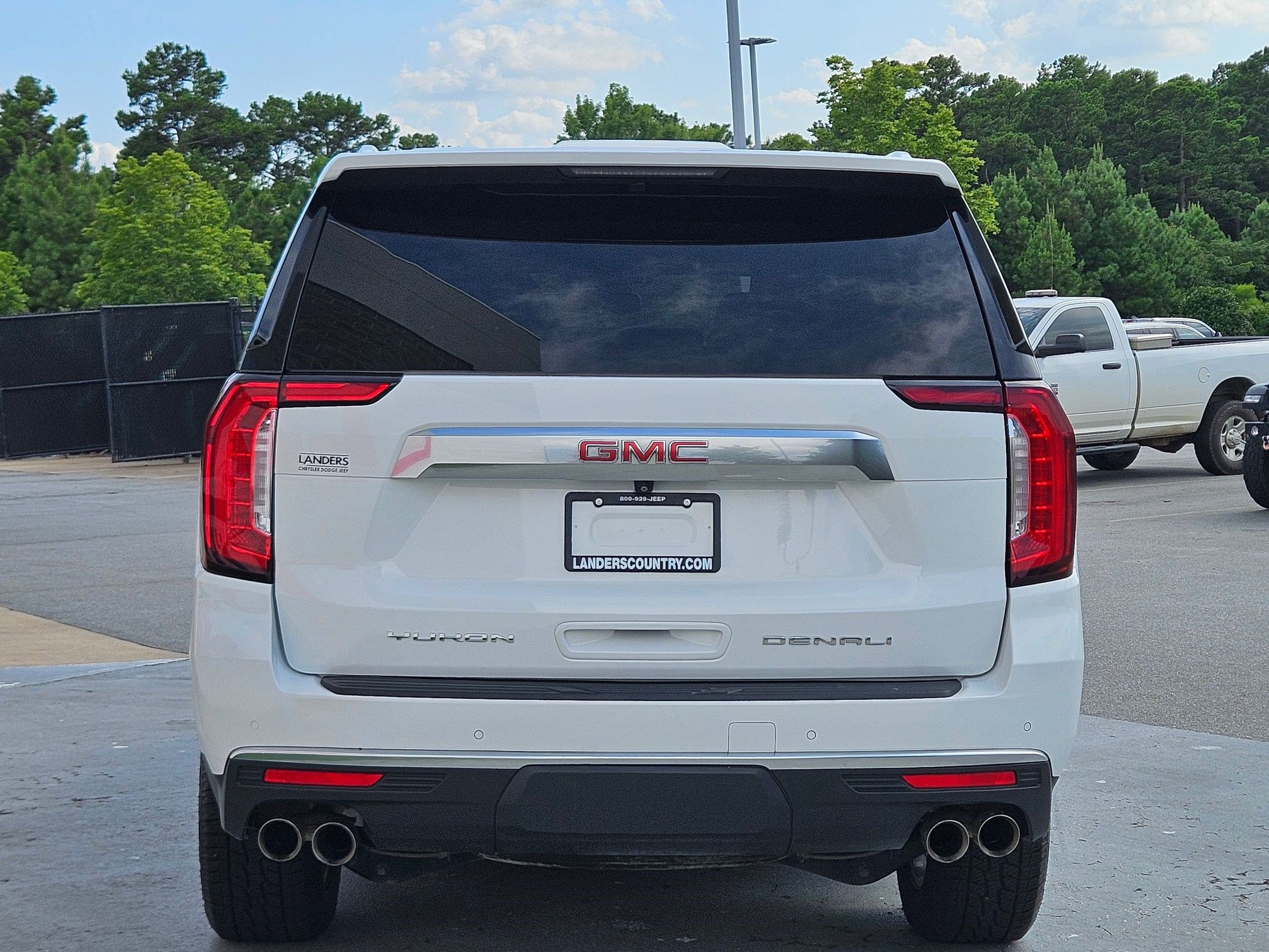 2023 Gmc Yukon Denali photo 4