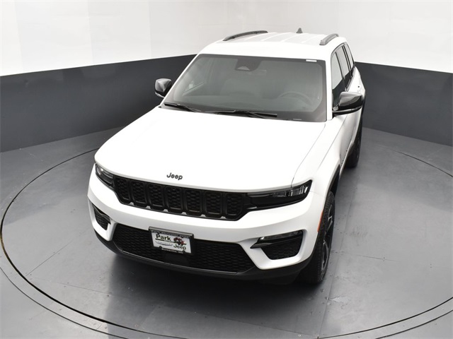 2025 Jeep Grand Cherokee Limited photo 13