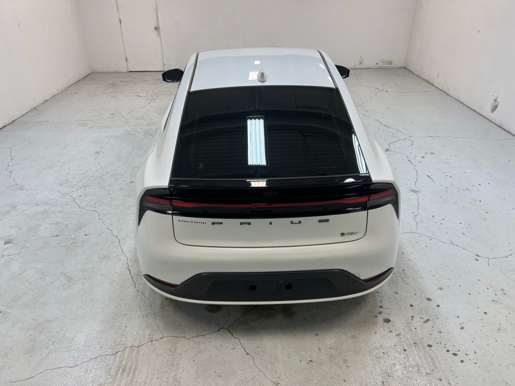 2023 Toyota Prius XLE photo 3