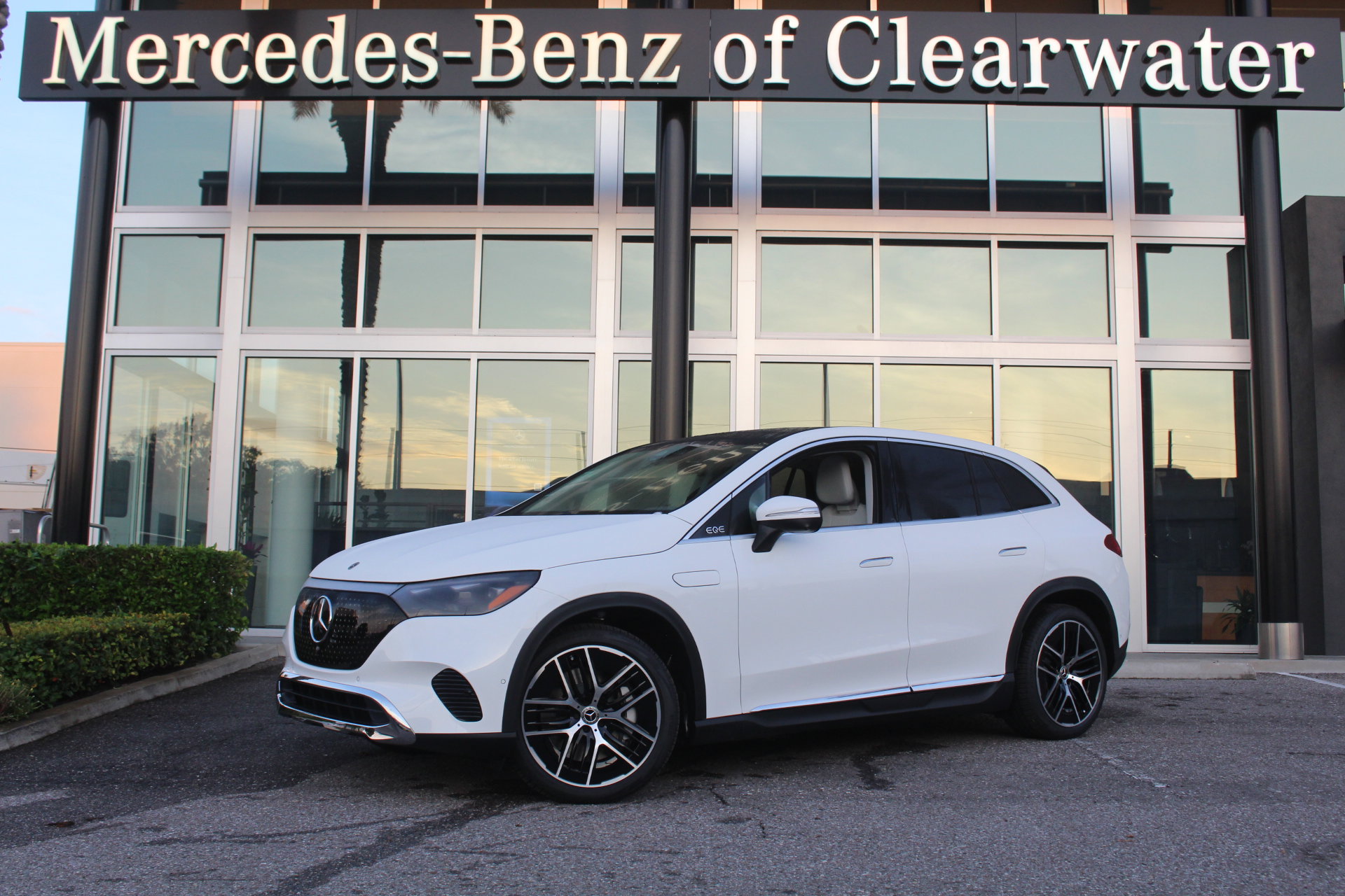 2026 Mercedes-Benz EQE SUV Base's photo