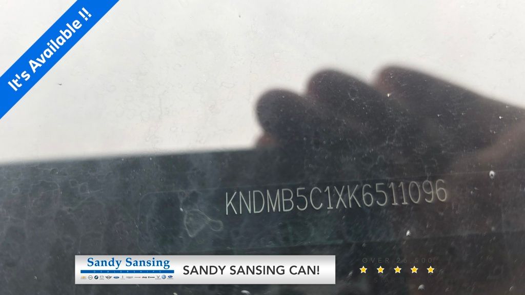 2019 Kia Sedona LX's photo