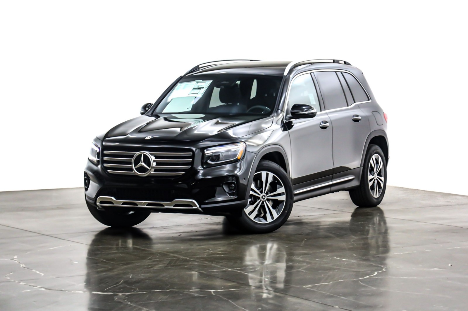 2026 Mercedes-Benz GLB GLB 250's photo