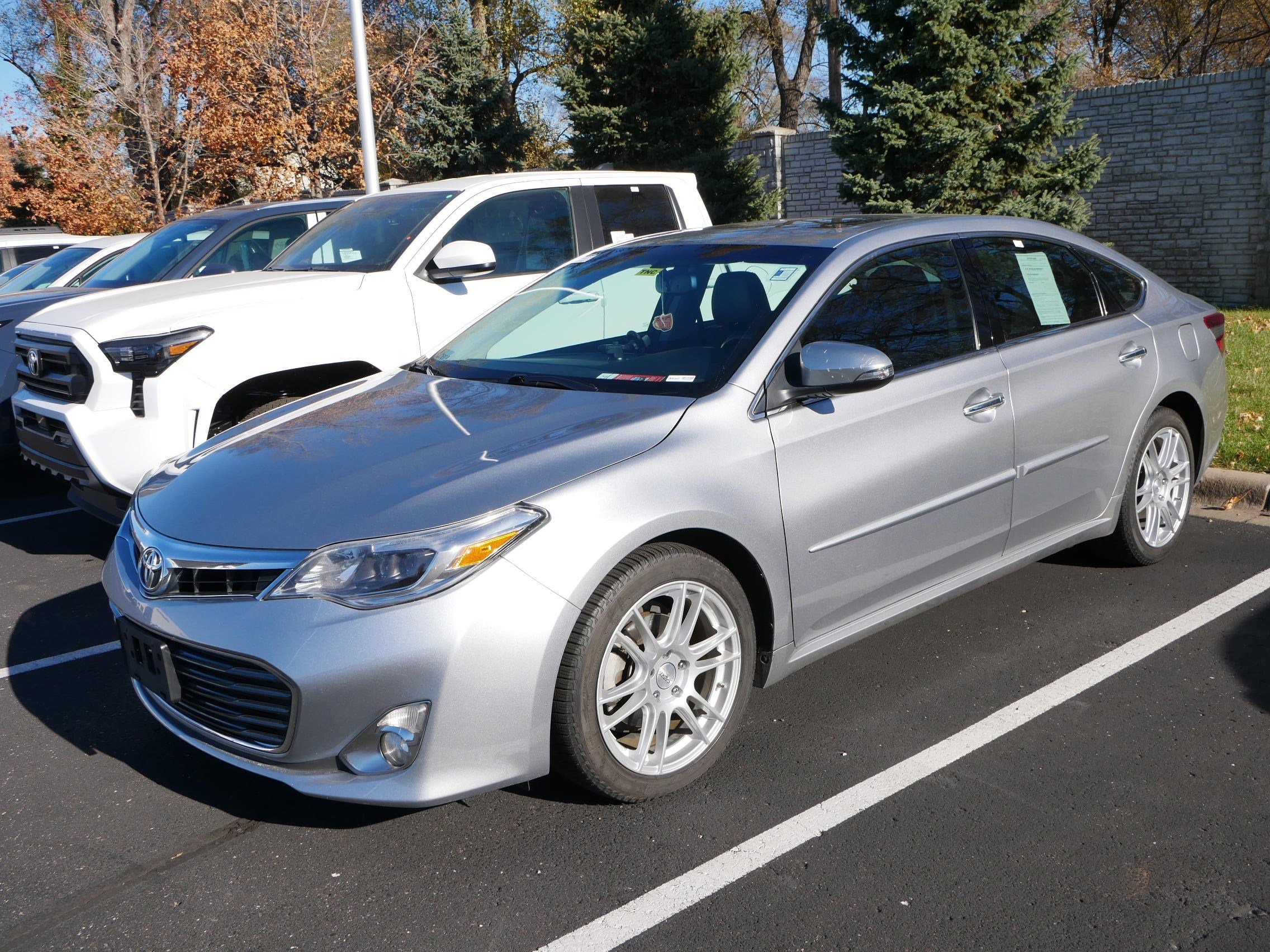 Used 2015 Toyota Avalon Limited with VIN 4T1BK1EB7FU168895 for sale in Brooklyn Center, Minnesota