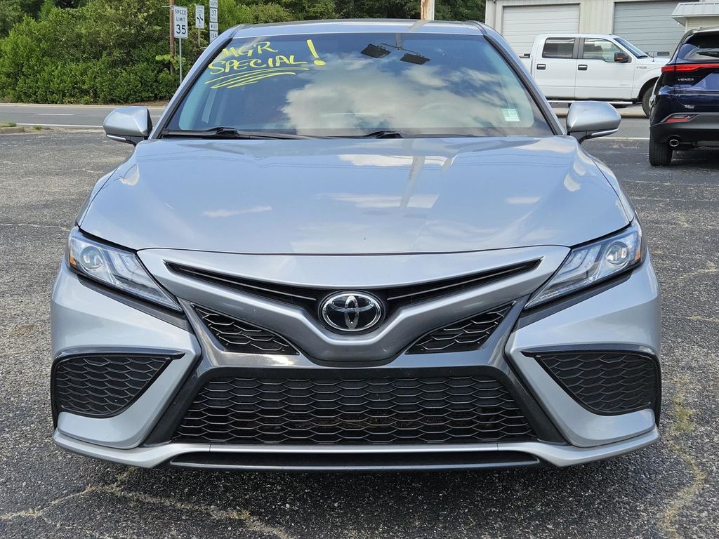 2023 Toyota Camry XSE photo 3