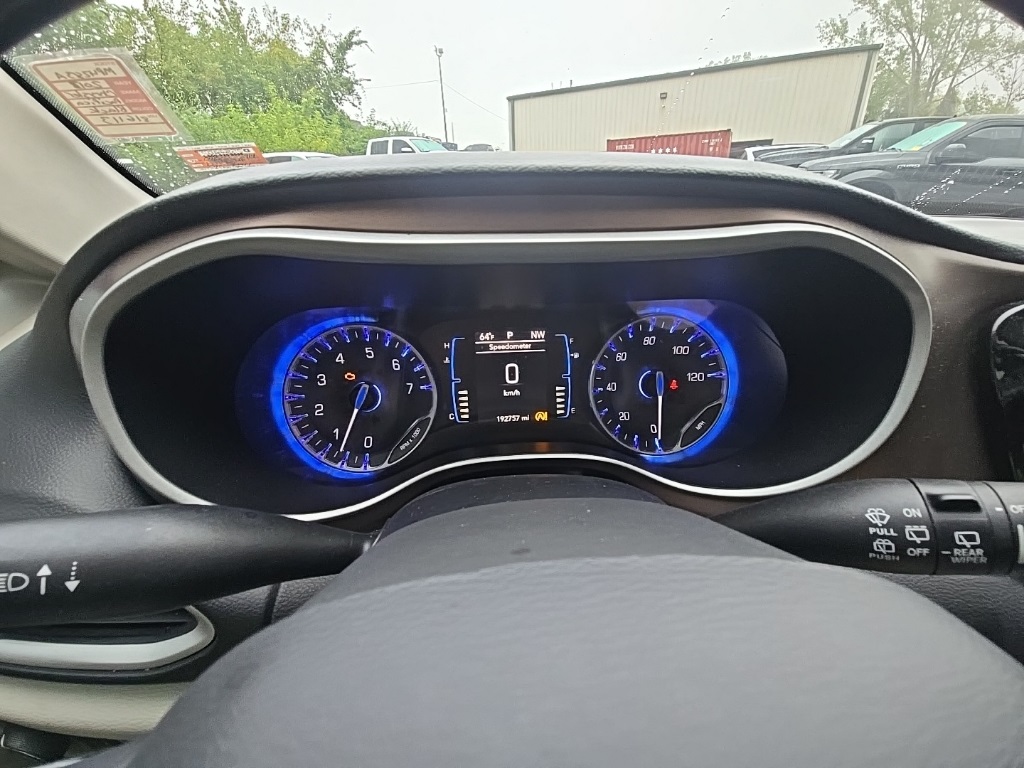 2017 Chrysler Pacifica Touring L photo 21