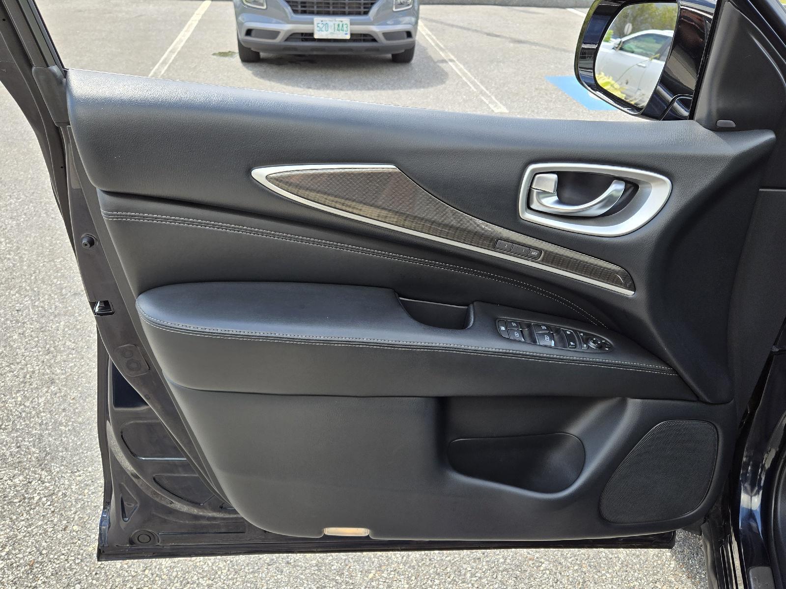 2019 Infiniti QX60 Luxe photo 5
