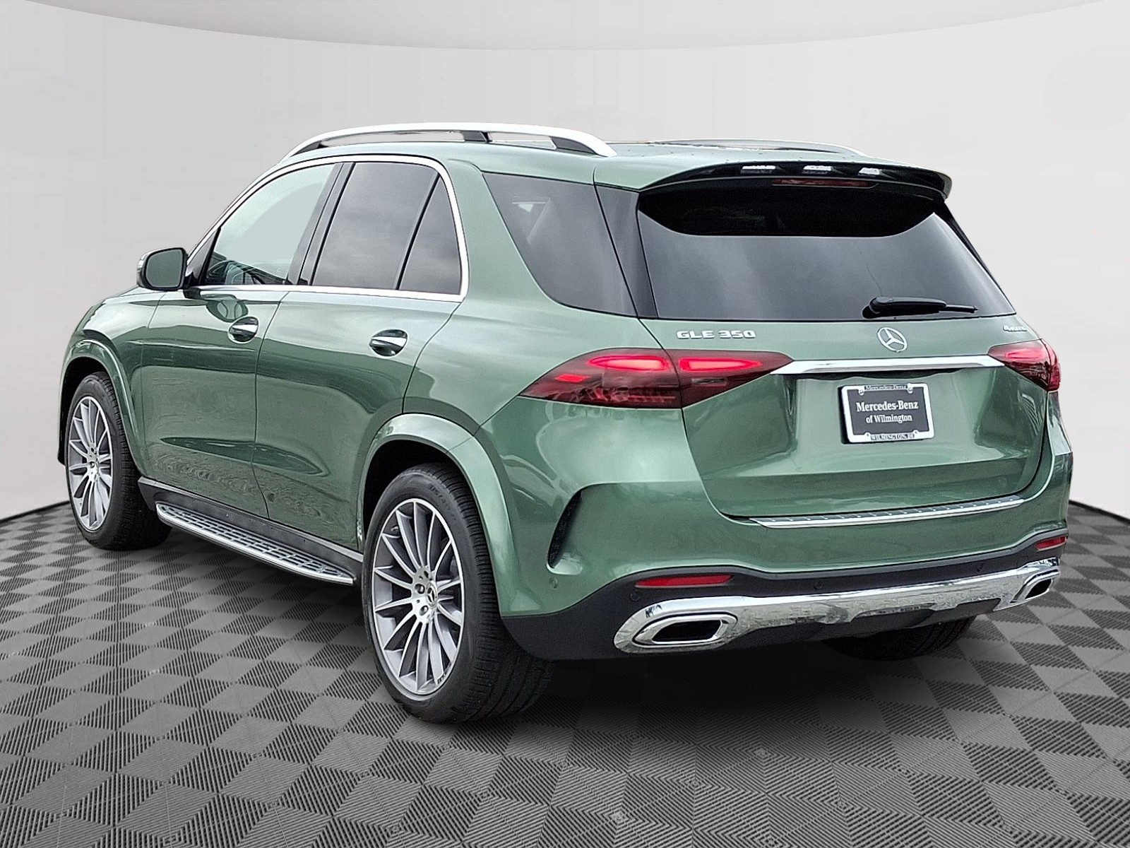 2025 Mercedes Benz GLE 350 4MATIC photo 4
