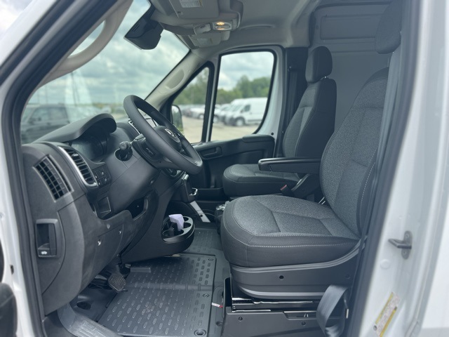 2024 Ram ProMaster 2500 photo 5