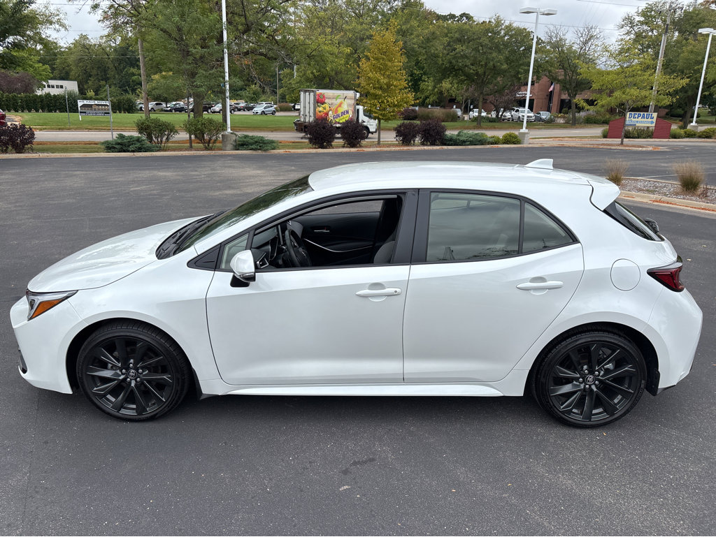 2025 Toyota Corolla XSE photo 10
