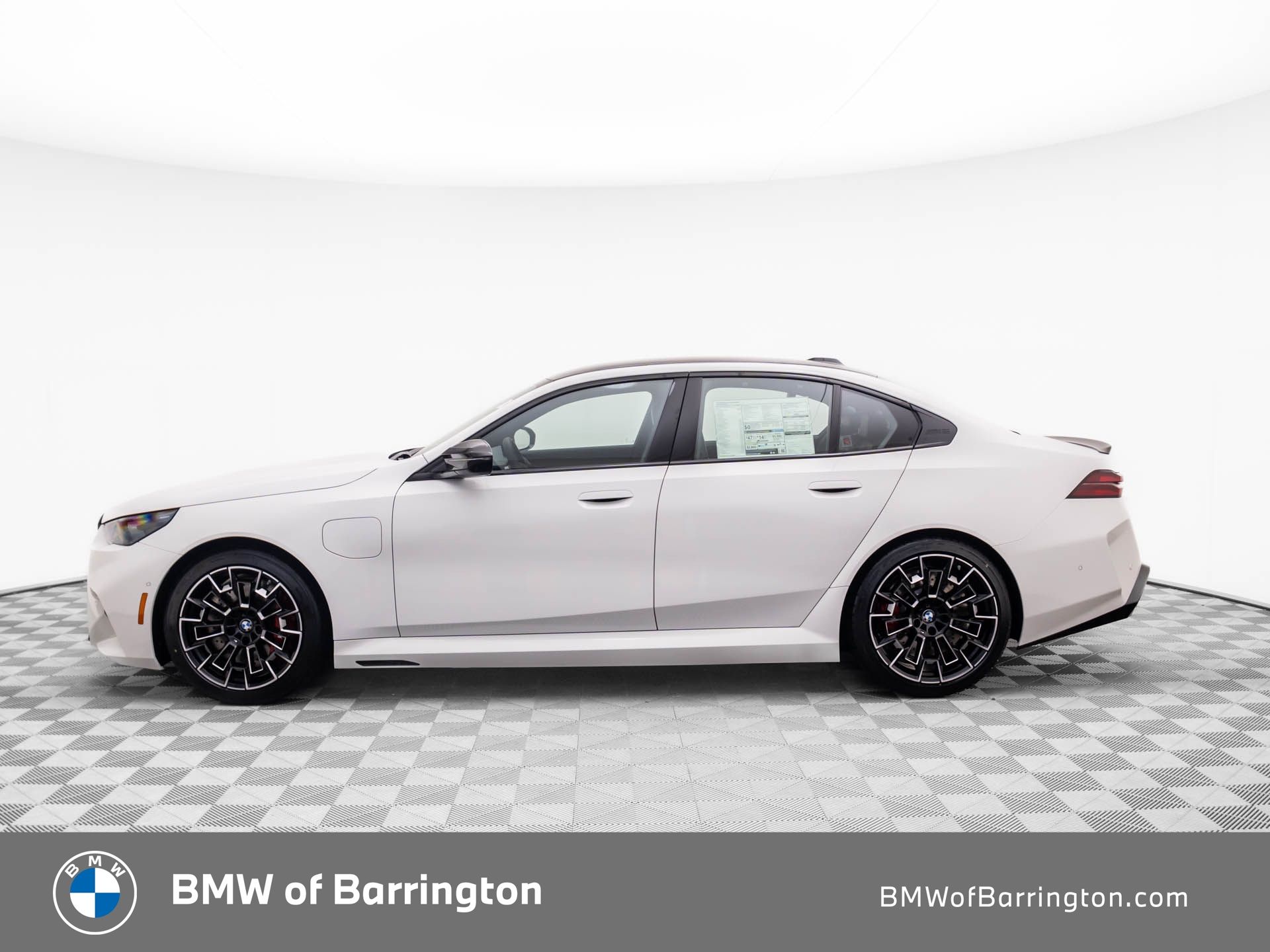 New 2026 Alpine White BMW Base image 2